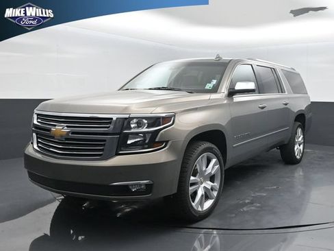 Used 2019 Chevrolet Suburban Premier RWD image 3