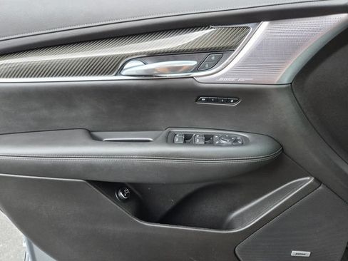 Used 2023 Cadillac XT6 Sport w/ Technology Package AWD/4WD image 36