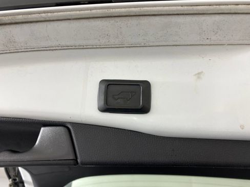 Certified 2021 Toyota RAV4 XLE image 30