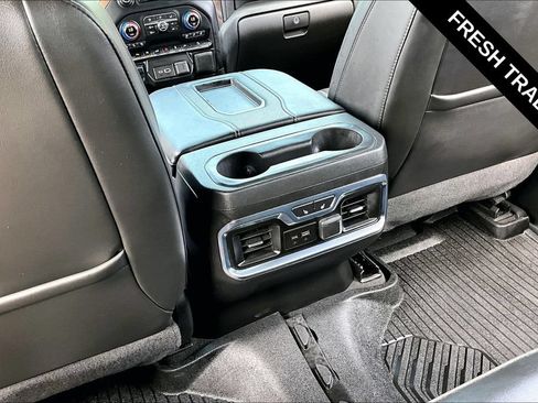 Used 2020 Chevrolet Silverado 1500 High Country w/ Technology Package AWD/4WD image 12
