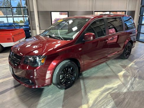 Used 2019 Dodge Grand Caravan SXT image 35