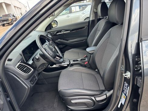 Used 2025 Kia Seltos S image 27
