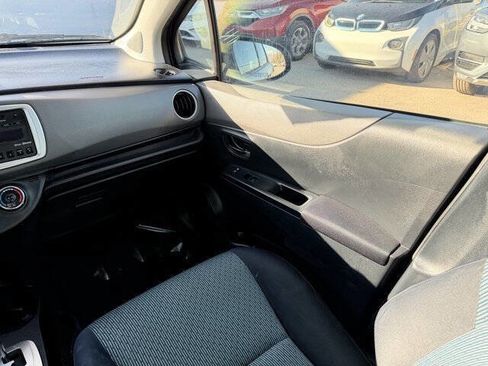 Used 2012 Toyota Yaris LE image 20