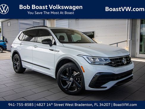 Used 2023 Volkswagen Tiguan SE R-Line FWD image 1
