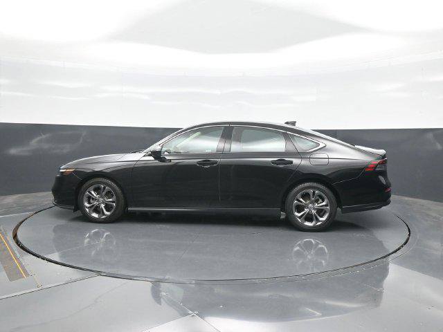 Used 2023 Honda Accord EX image 4