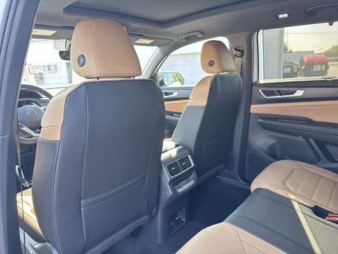 New 2026 Volkswagen Atlas Cross Sport SEL R-Line AWD/4WD image 17