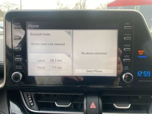 Used 2019 Toyota C-HR LE image 16