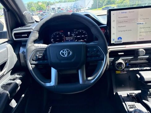 New 2026 Toyota Tacoma TRD Off-Road AWD/4WD image 18