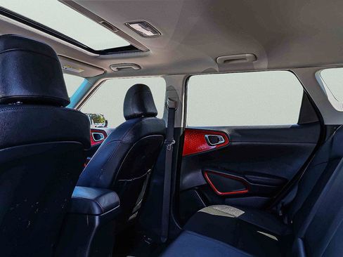 Certified 2023 Kia Soul GT-Line FWD image 22