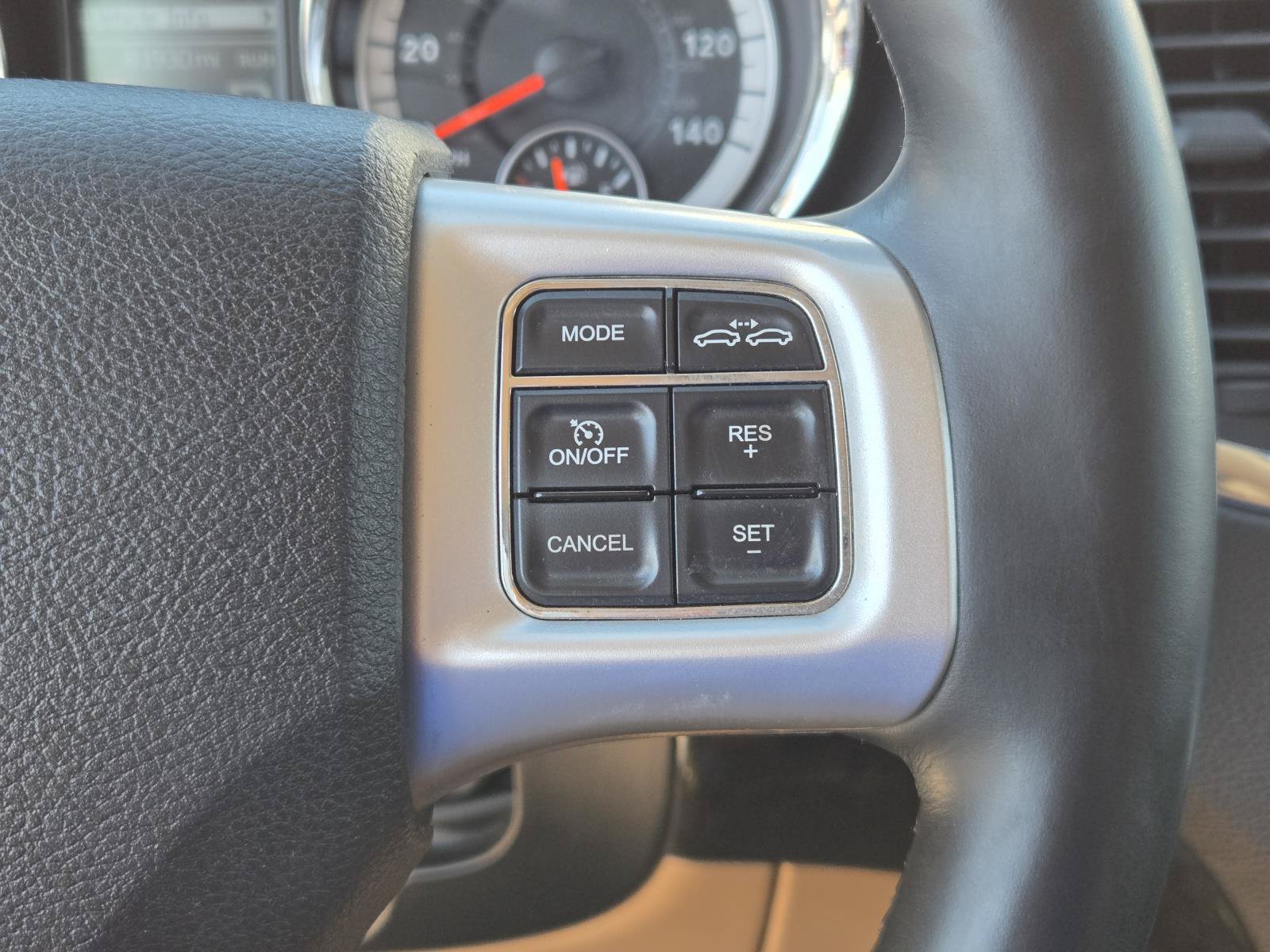 Used 2011 Dodge Durango Citadel w/ Trailer Tow Group IV RWD image 17