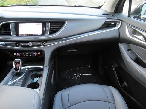 Used 2020 Buick Enclave Essence w/ Sound and Sites Package image 13