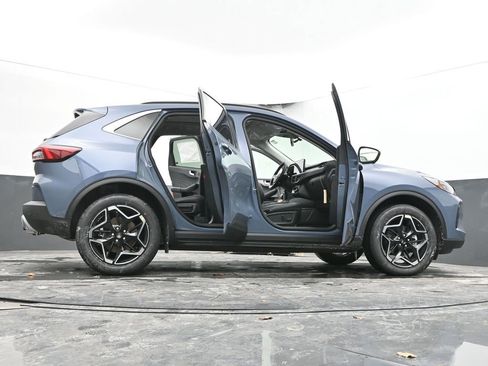 New 2026 Ford Escape Platinum w/ Premium Technology Package image 75