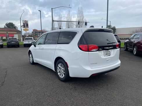 New 2026 Chrysler Voyager LX image 3