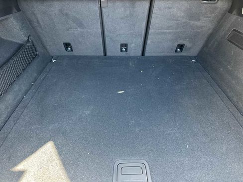 Certified 2025 Porsche Cayenne Coupe image 16