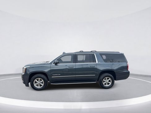 Used 2019 GMC Yukon XL SLT w/ Premium Edition image 5