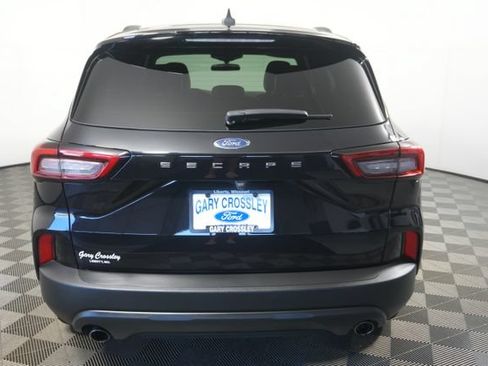 Certified 2025 Ford Escape ST-Line FWD image 4