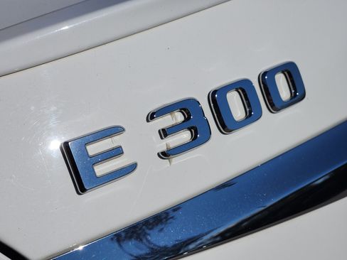 Used 2019 Mercedes-Benz E 300 E 300 image 10