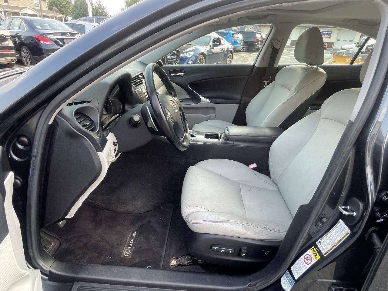 Used 2009 Lexus IS 250 AWD image 12