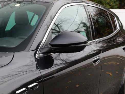 New 2025 Maserati Grecale GT image 11