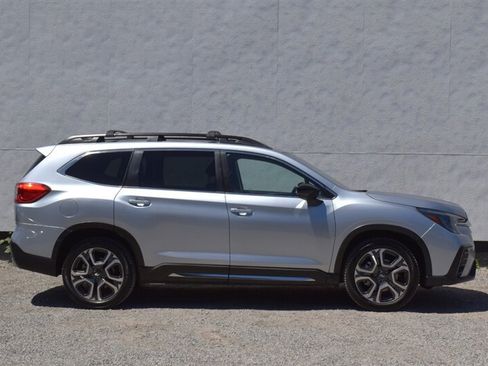 Used 2024 Subaru Ascent Limited AWD/4WD image 6