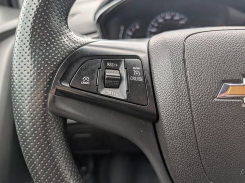 Used 2019 Chevrolet Trax LT FWD image 19