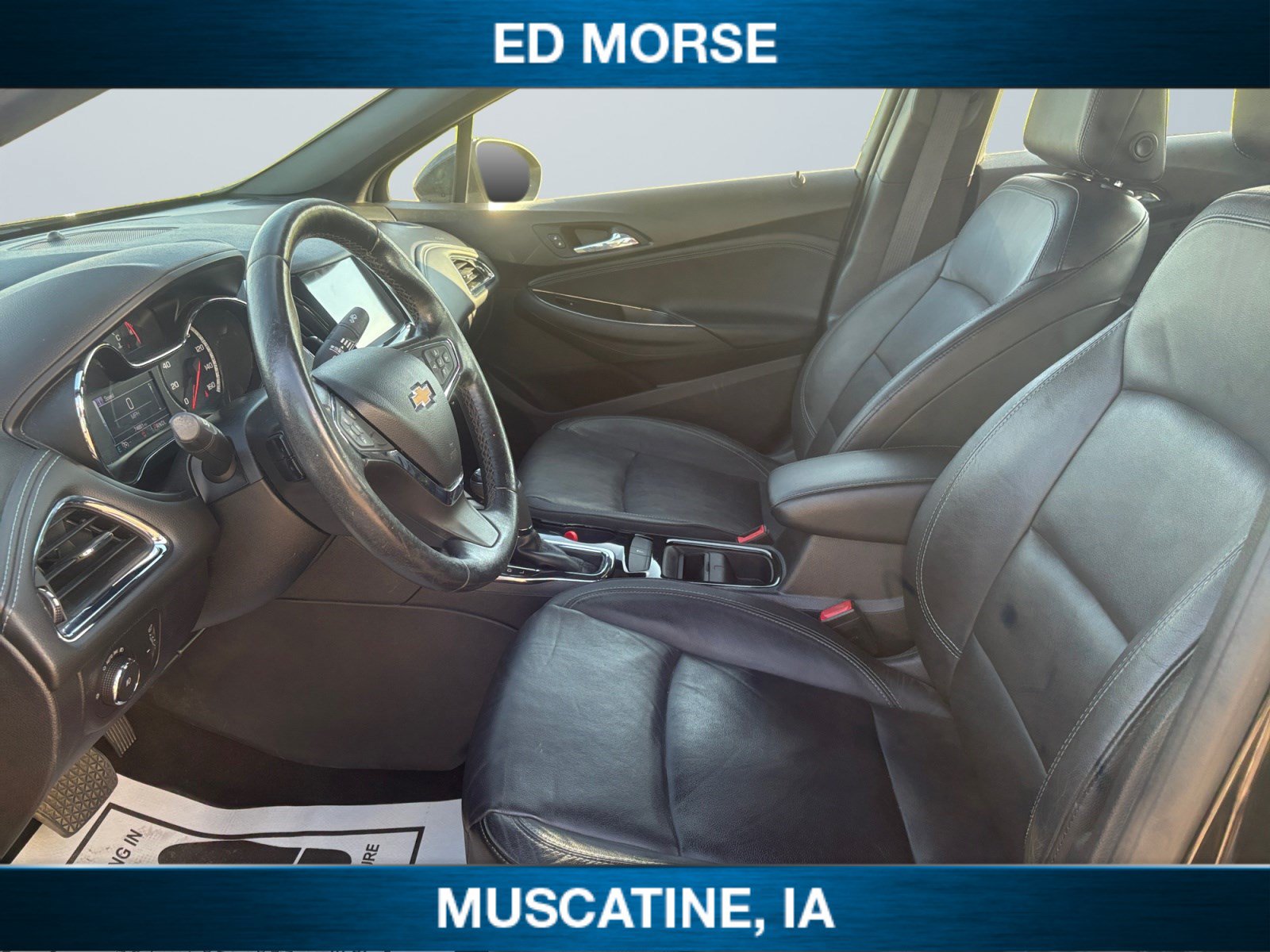 Used 2018 Chevrolet Cruze Premier FWD image 13
