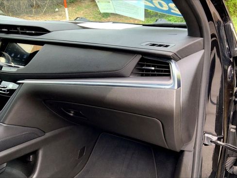 Used 2023 Cadillac XT5 Luxury FWD image 17