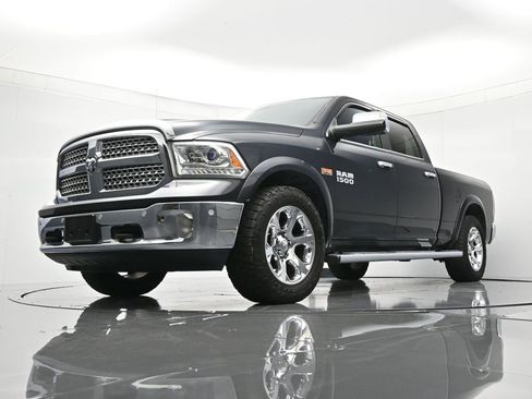 Used 2017 RAM 1500 Laramie w/ Convenience Group image 37