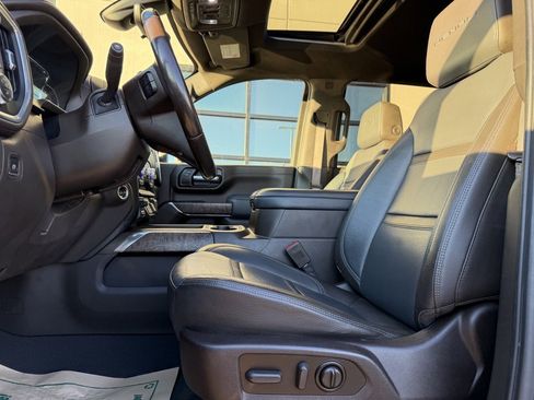 Used 2021 GMC Sierra 3500 Denali w/ Denali Ultimate Package image 9