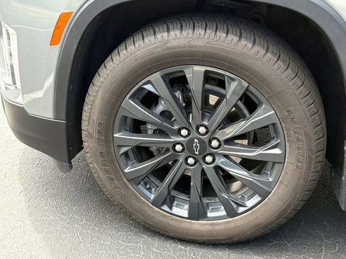 Used 2023 Chevrolet Traverse RS AWD/4WD image 28
