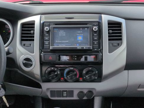 Used 2014 Toyota Tacoma 4x4 Double Cab w/ TRD Sport Package image 17