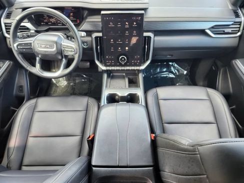 Used 2024 GMC Acadia Elevation w/ Luxury Package AWD/4WD image 12