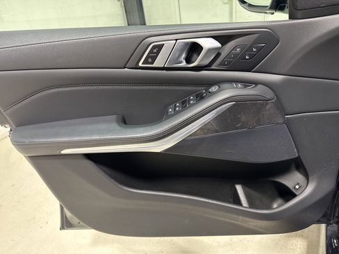 Used 2022 BMW X5 xDrive45e w/ M Sport Package image 15