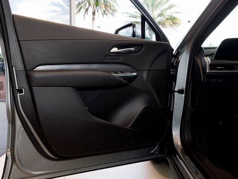 Used 2025 Cadillac XT4 Premium Luxury image 20