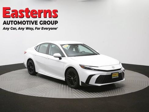 Used 2025 Toyota Camry SE FWD image 48