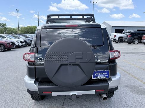 Used 2013 Toyota FJ Cruiser 4WD w/ Convenience Pkg image 6