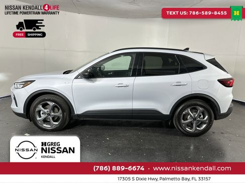 Used 2025 Ford Escape ST-Line image 7