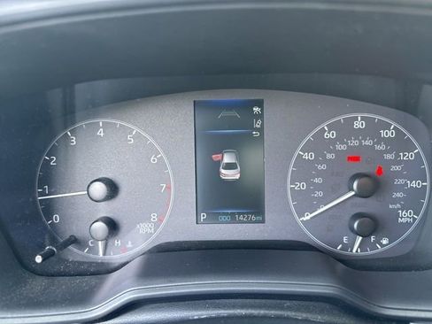 Used 2024 Toyota Corolla SE image 14