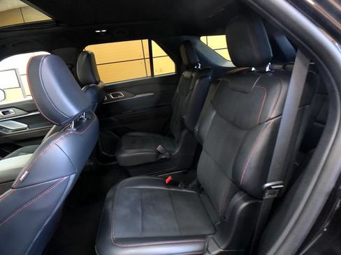 Used 2025 Ford Explorer ST w/ Sun And Sound Package AWD/4WD image 22