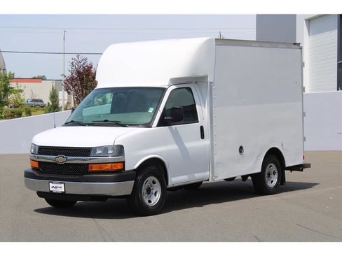 Used 2015 Chevrolet Express 3500 RWD image 1