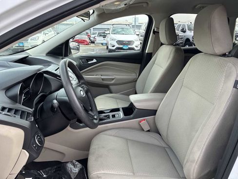 Used 2018 Ford Escape SE image 13