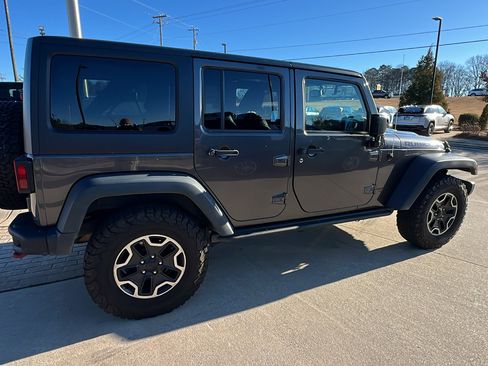 Used 2014 Jeep Wrangler Unlimited Rubicon image 8