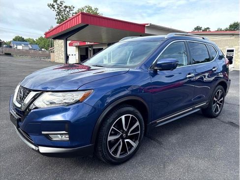 Used 2018 Nissan Rogue SL w/ Premium Package image 3