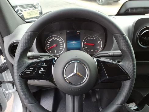 New 2026 Mercedes-Benz Sprinter 2500 image 18