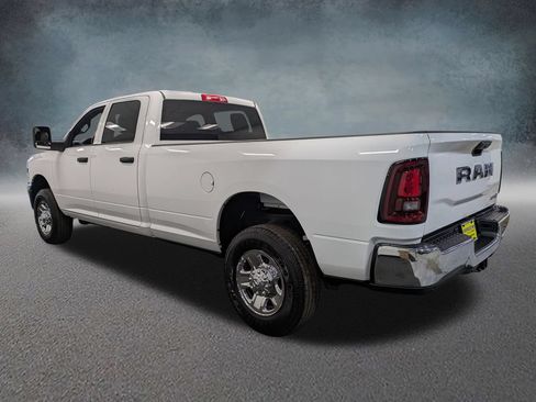 Used 2025 RAM 2500 Tradesman w/ Chrome Appearance Group AWD/4WD image 6