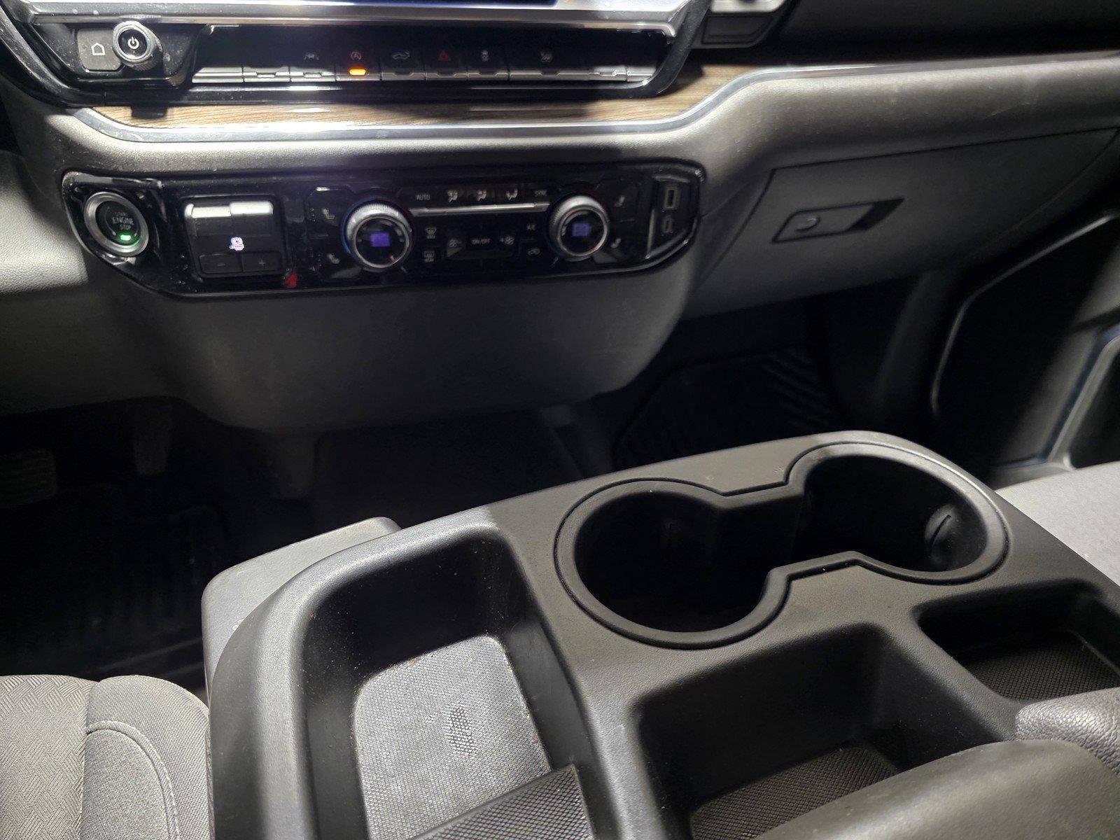 Used 2025 Chevrolet Silverado 1500 LT AWD/4WD image 19