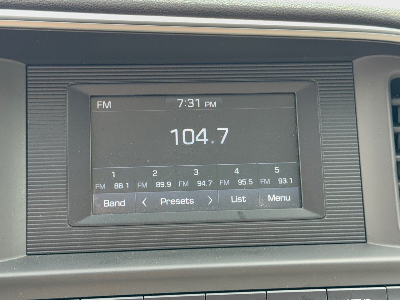 Used 2020 Hyundai Elantra SE FWD image 23