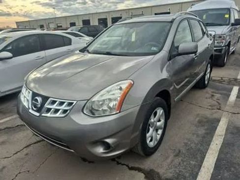 Used 2011 Nissan Rogue SV w/ Premium Pkg image 1