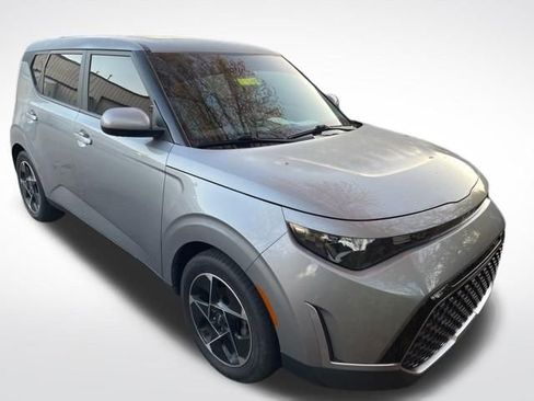 Certified 2023 Kia Soul EX image 1