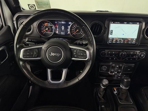 Used 2021 Jeep Wrangler Unlimited Sahara AWD/4WD image 14